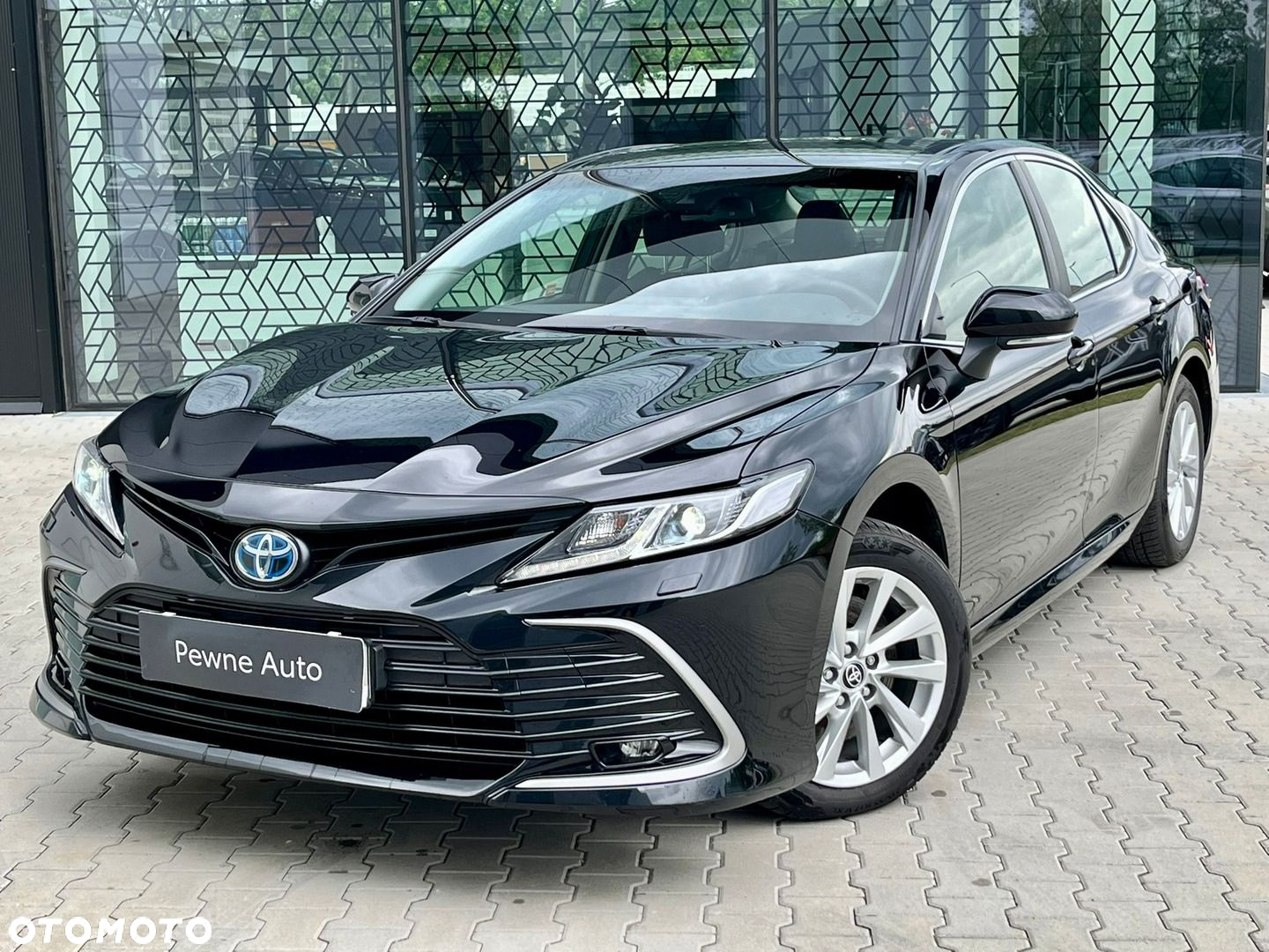 Toyota Camry - 10
