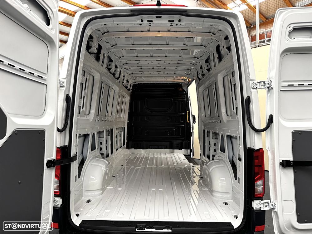VW Crafter 35 Cargo L4H3 - 18