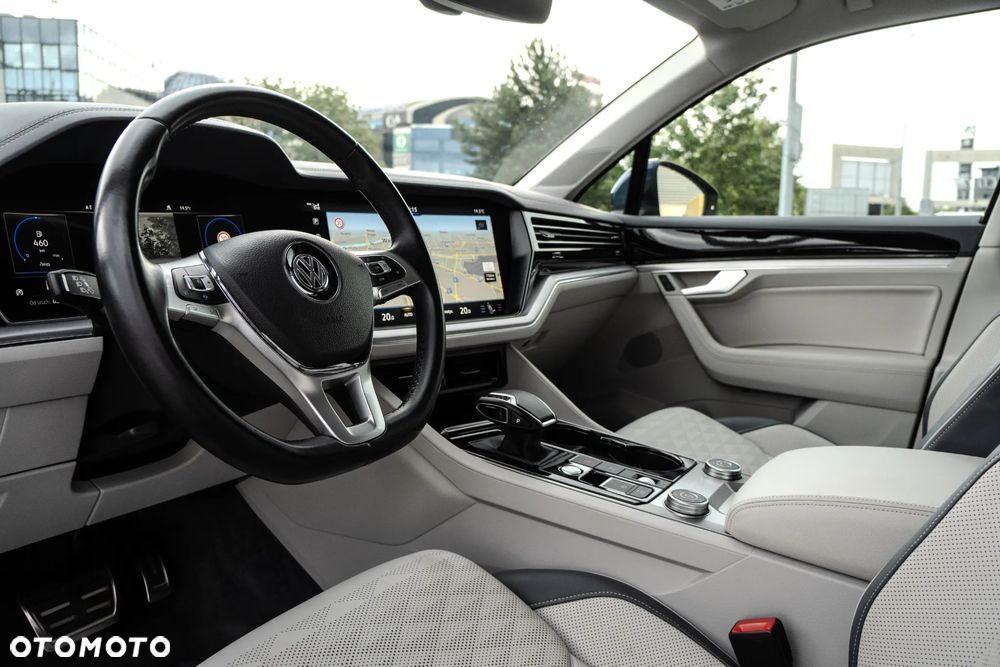 Volkswagen Touareg 4.0 V8 TDI SCR 4Mot R-Line - 13