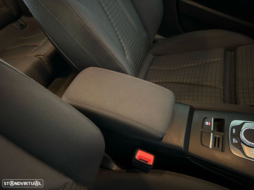 Audi A3 Sportback 1.6 TDI Sport S tronic - 38