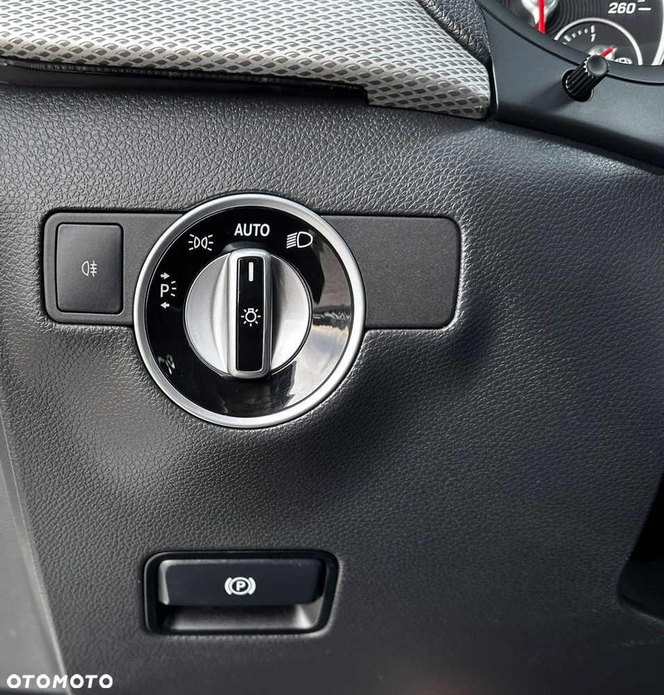 Mercedes-Benz Klasa B 180 (CDI) d Style - 14