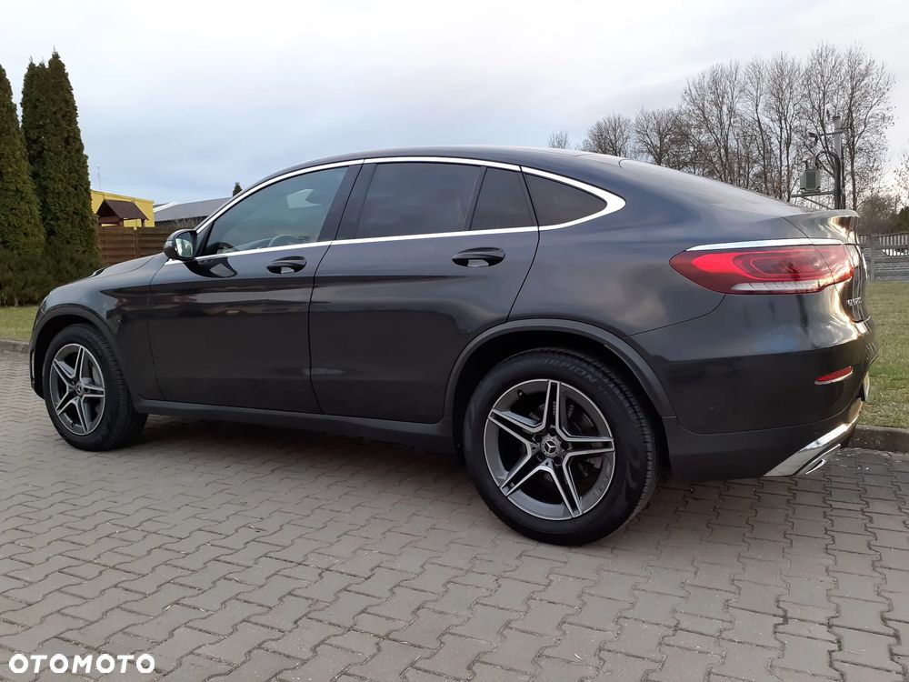 Mercedes-Benz GLC 200 4Matic 9G-TRONIC AMG Line - 2