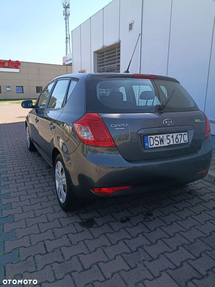 Kia Ceed 1.6 Crdi Comfort - 2