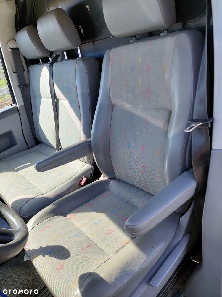 Volkswagen T5 - 11