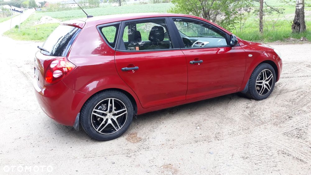 Kia Ceed 1.4 Comfort - 9