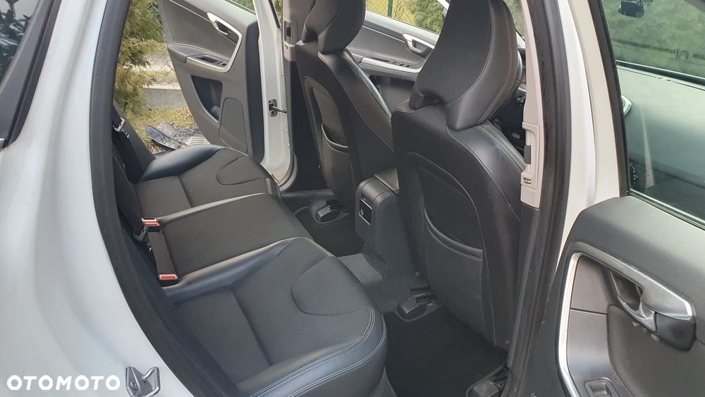 Volvo XC 60 D3 Geartronic Momentum - 13