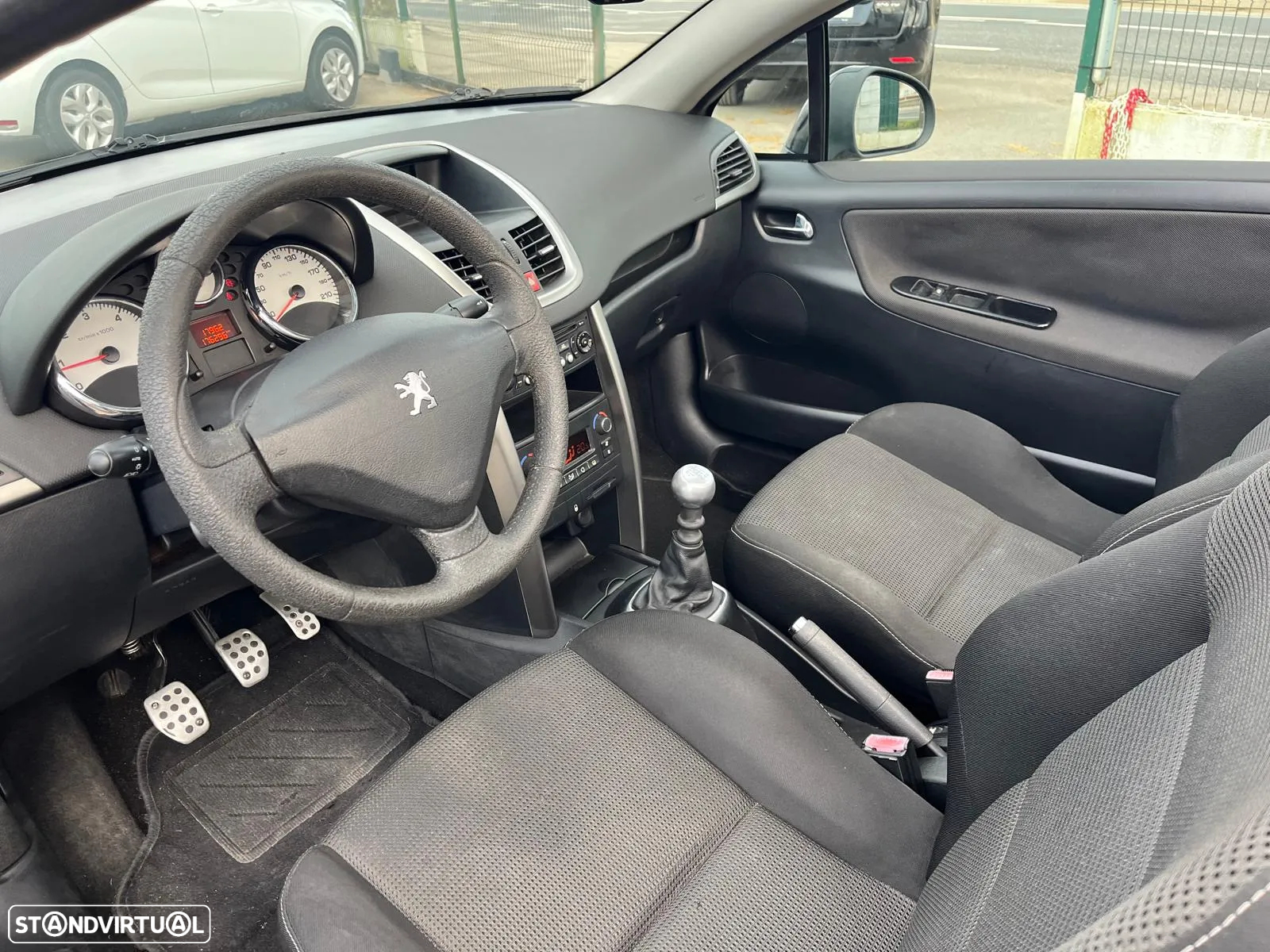 Peugeot 207 CC 1.6 HDi SE 200 Anos FAP - 7