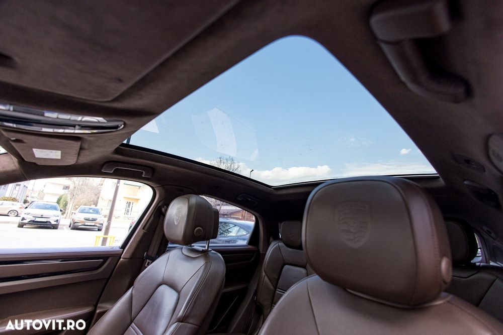 Porsche Cayenne - 38