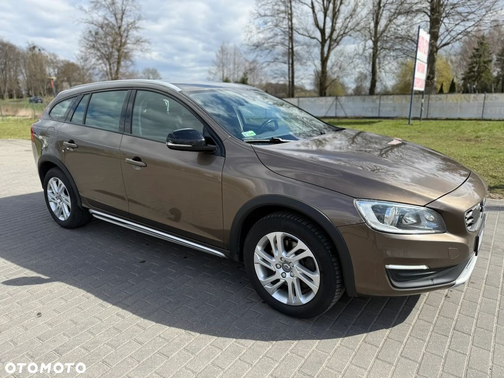 Volvo V60 Cross Country D4 Drive-E Momentum - 3