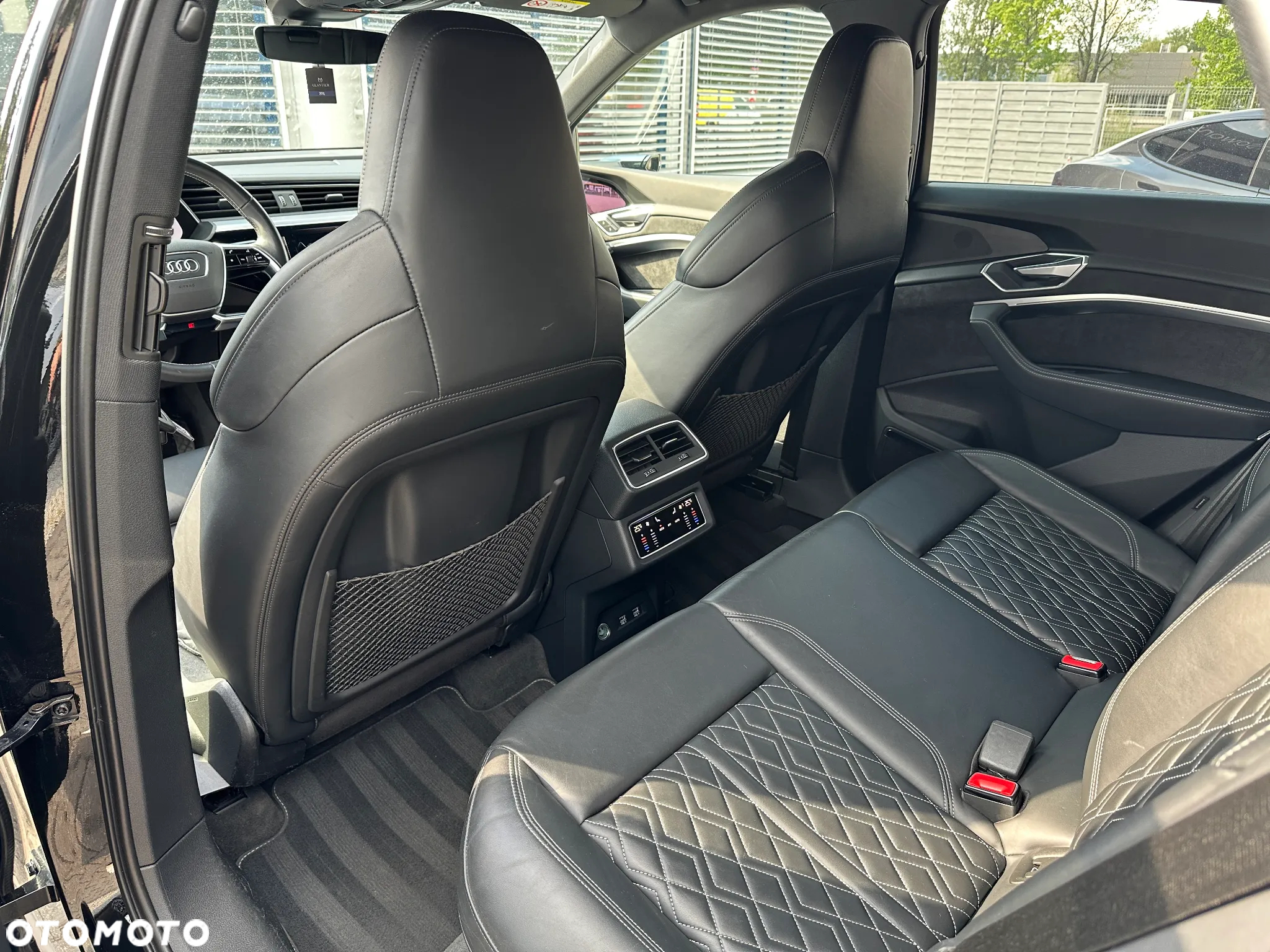 Audi e-tron 55 Quattro S Line - 13