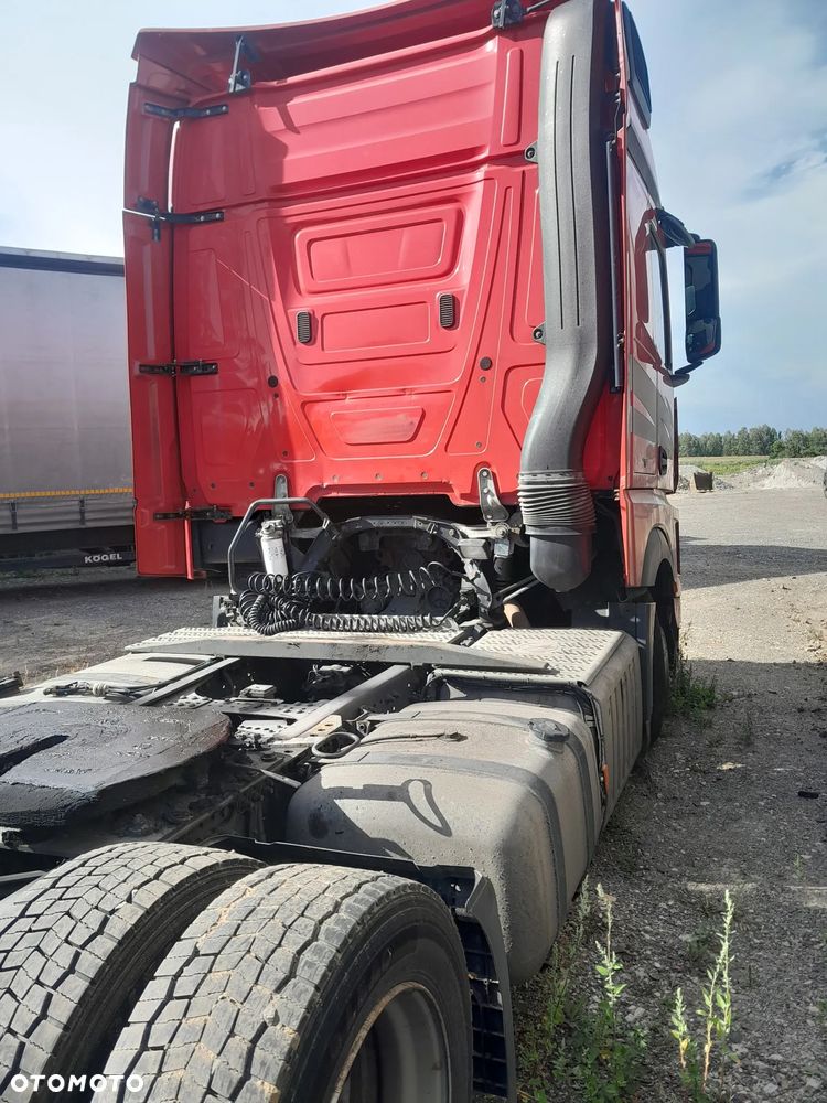 Mercedes-Benz actros - 3