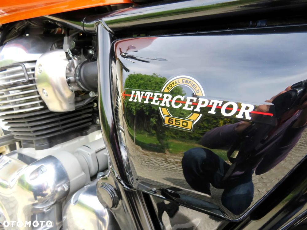 Royal Enfield Interceptor - 10