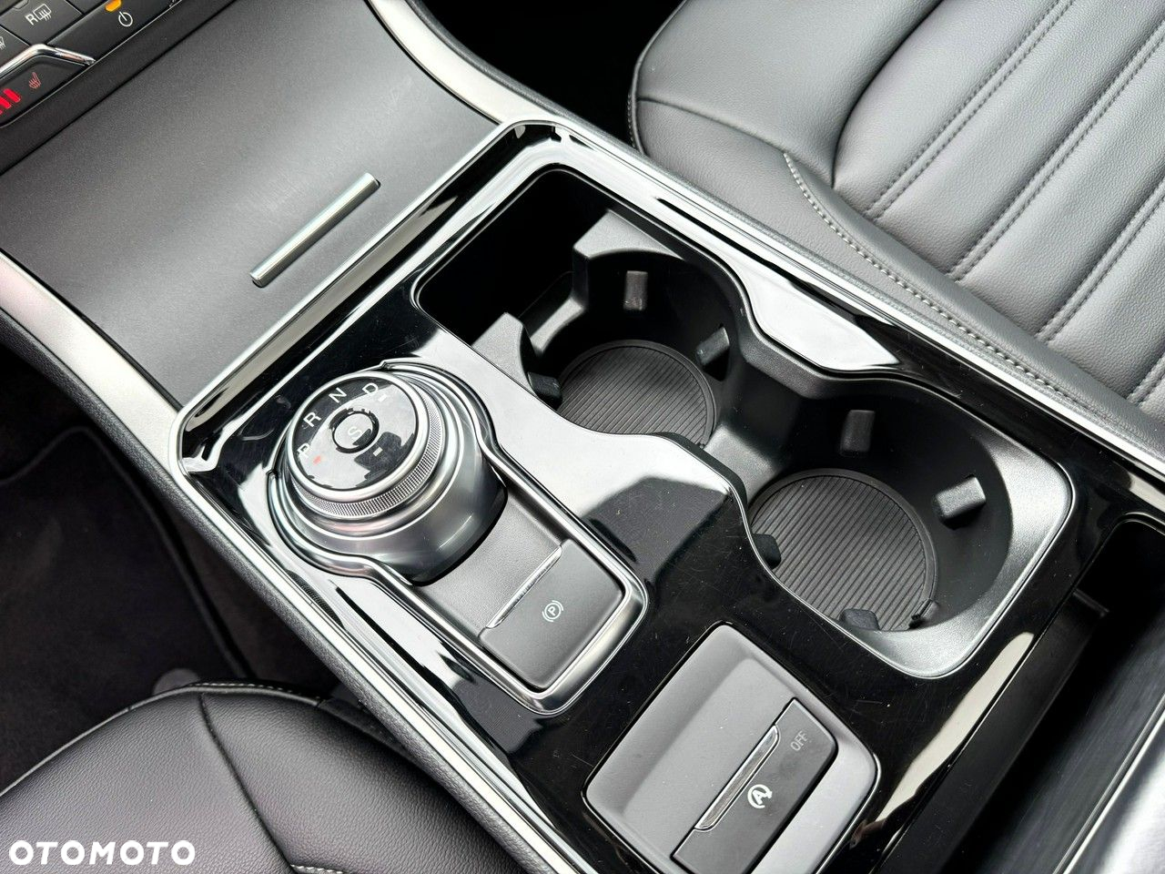 Ford Edge - 24
