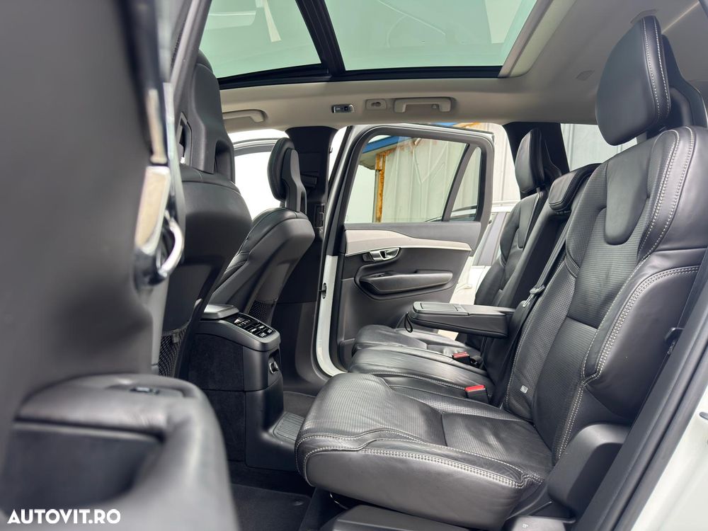 Volvo XC 90 T8 AWD Recharge Geartronic Inscription Edition - 36