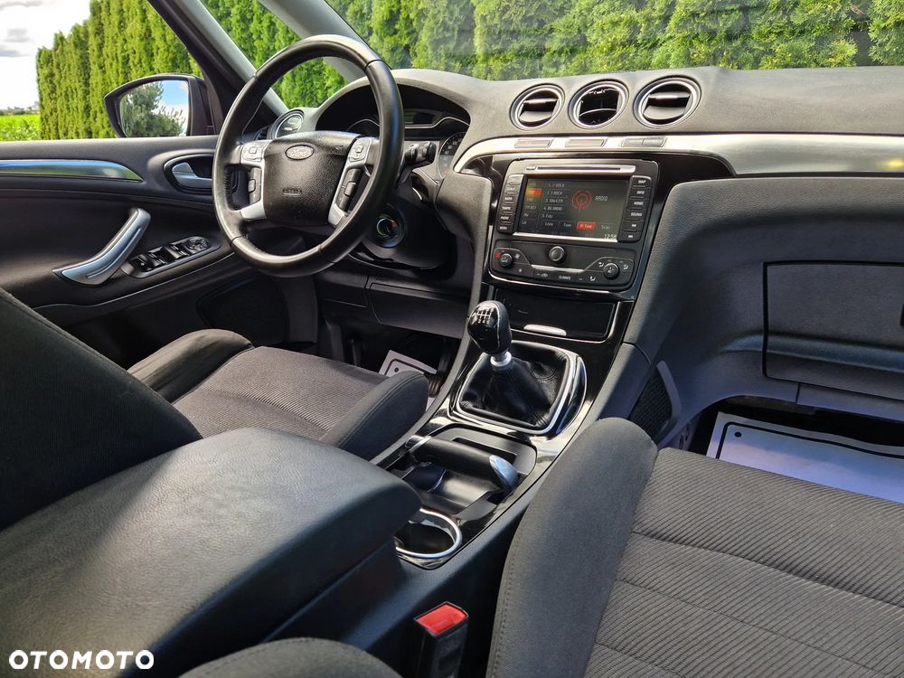 Ford S-Max - 24