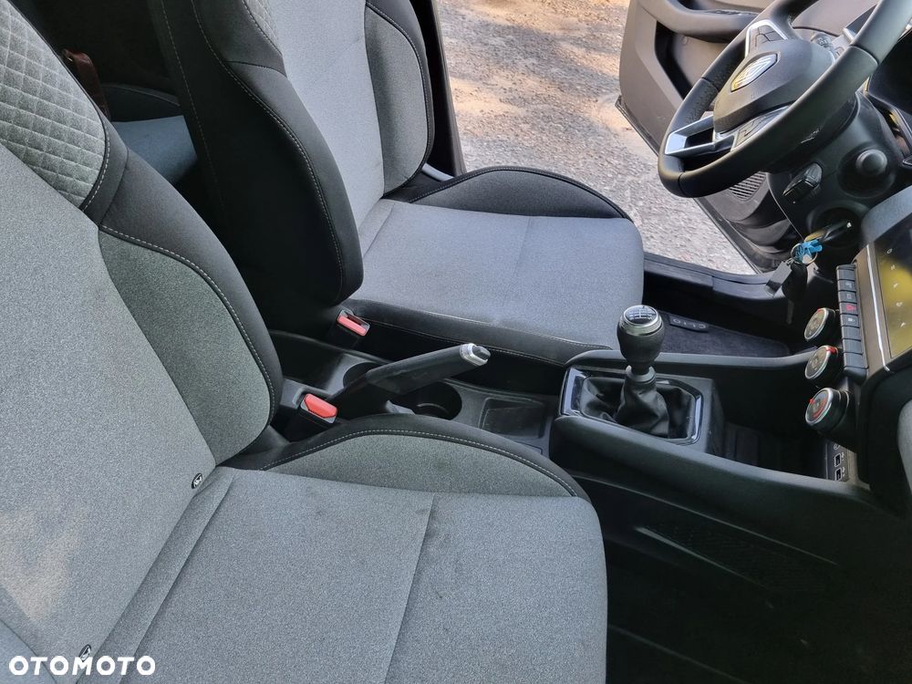 Renault Clio TCe 90 EVOLUTION - 11