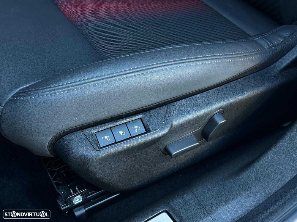 Alfa Romeo Junior 1.2 Speciale eDCT6 — fotografia 11