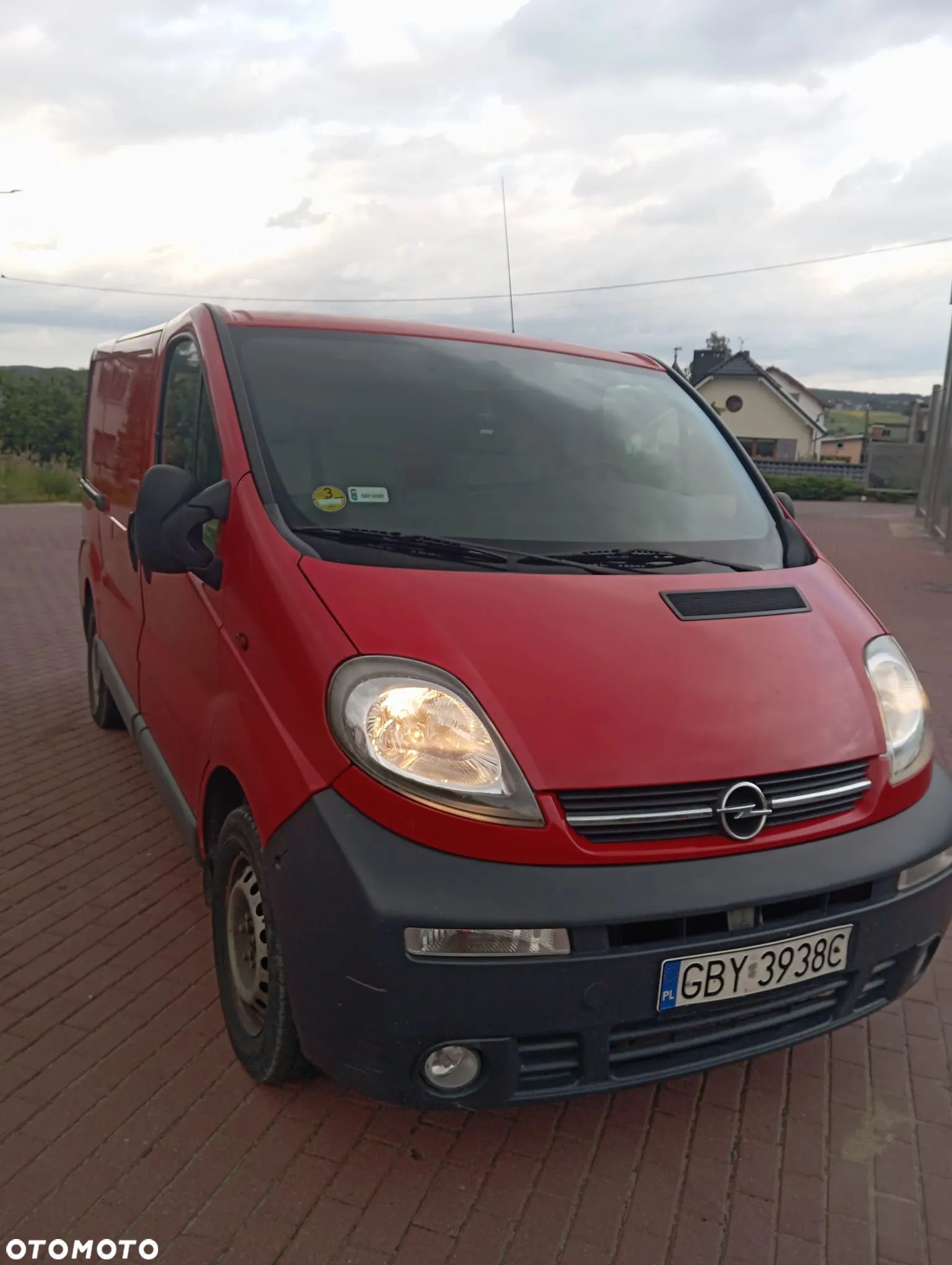 Opel Vivaro - 1