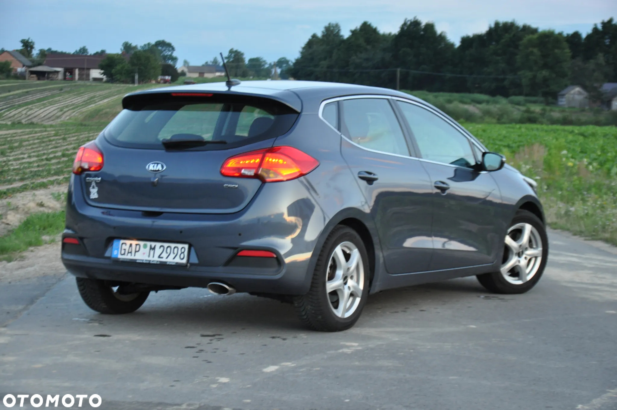 Kia Ceed 1.6 CRDi 128 Fifa World Cup Edition - 6
