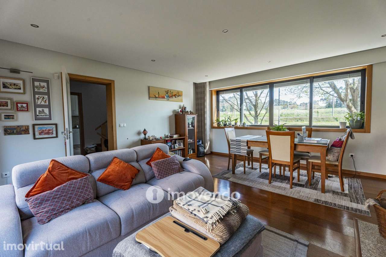 Moradia T3 moderna, com garagem e jardim, em Custóias, Porto - Grande imagem: 5/45