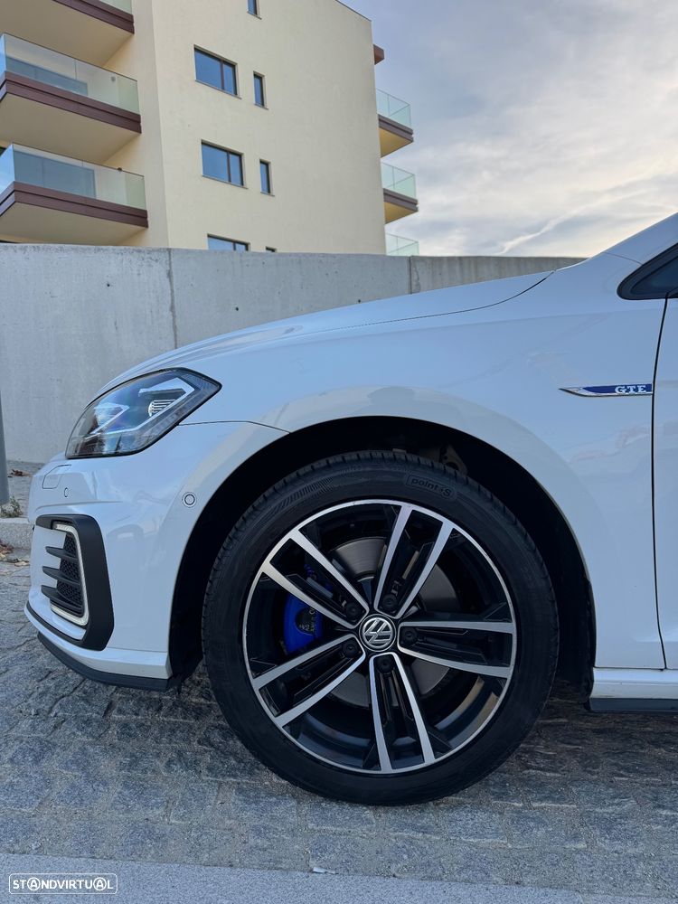 VW Golf 1.4 GTE Plug-In-Hybrid DSG - 6