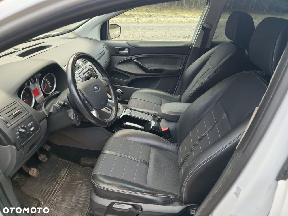 Ford Kuga 2.0 TDCi 2x4 Trend - 12