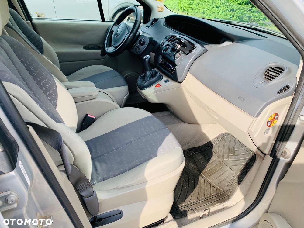 Renault Scenic 1.6 16V Privilege - 6