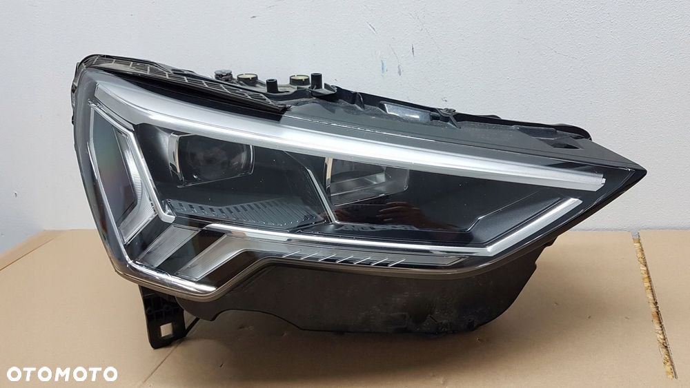 LAMPA PRZÓD PRAWA AUDI Q3 18- FULL LED 83A941034 - 2