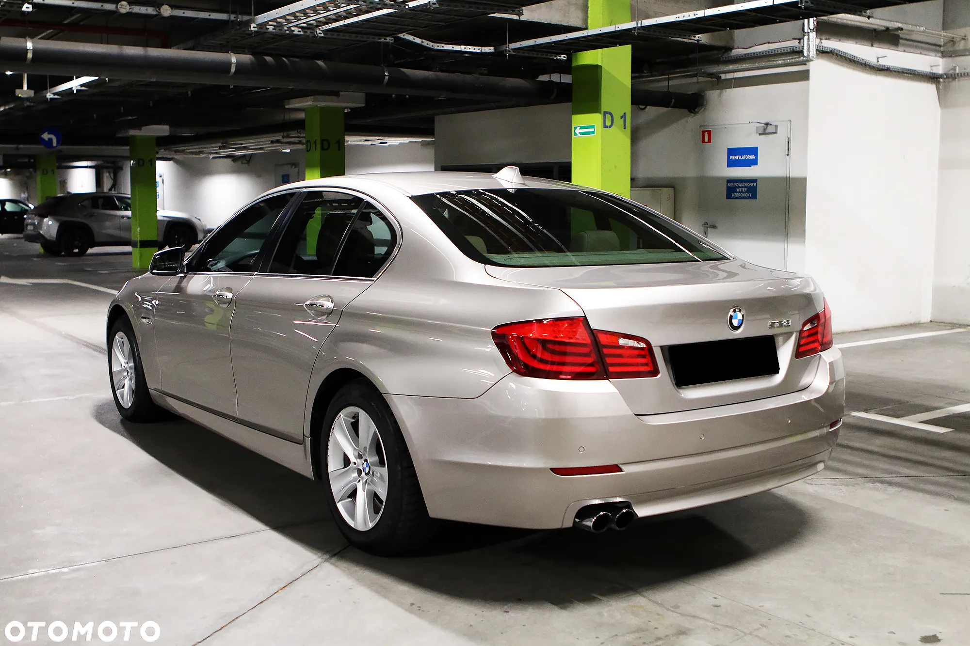 BMW Seria 5 528i - 7