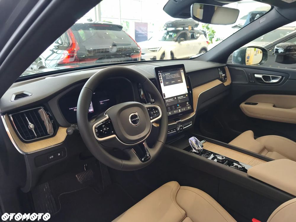 Volvo XC 60 B5 B AWD Plus Dark - 9