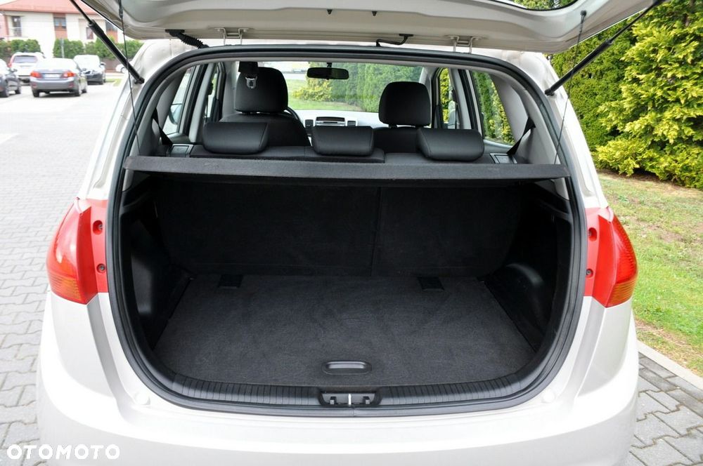 Kia Venga - 37