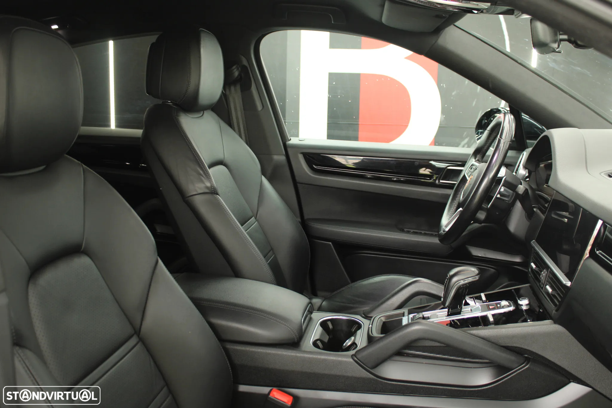 Porsche Cayenne Coupé E-Hybrid - 26