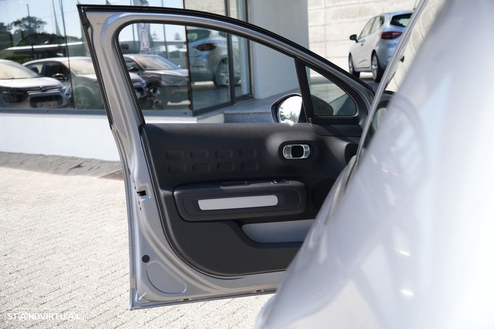 Citroën C3 1.2 PureTech Shine - 19