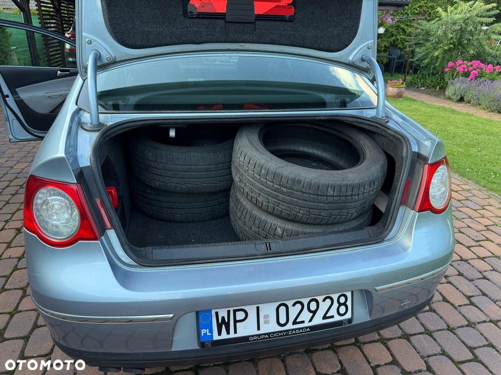 Volkswagen Passat 2.0 TDI Comfortline - 7