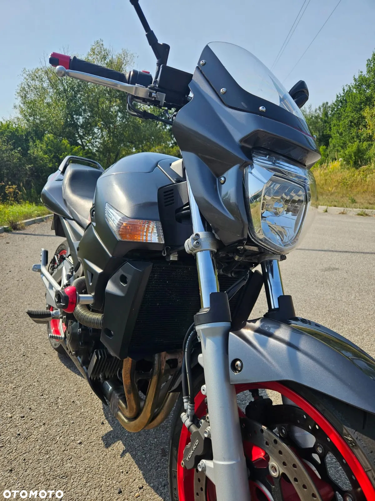 Suzuki GSR - 13