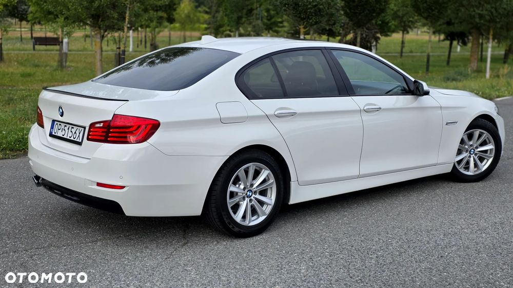BMW Seria 5 528i Sport-Aut - 6
