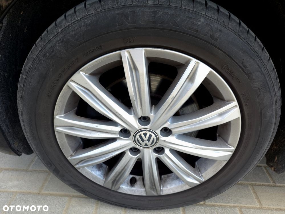 Volkswagen Touran 2.0 TDI BMT Highline - 28