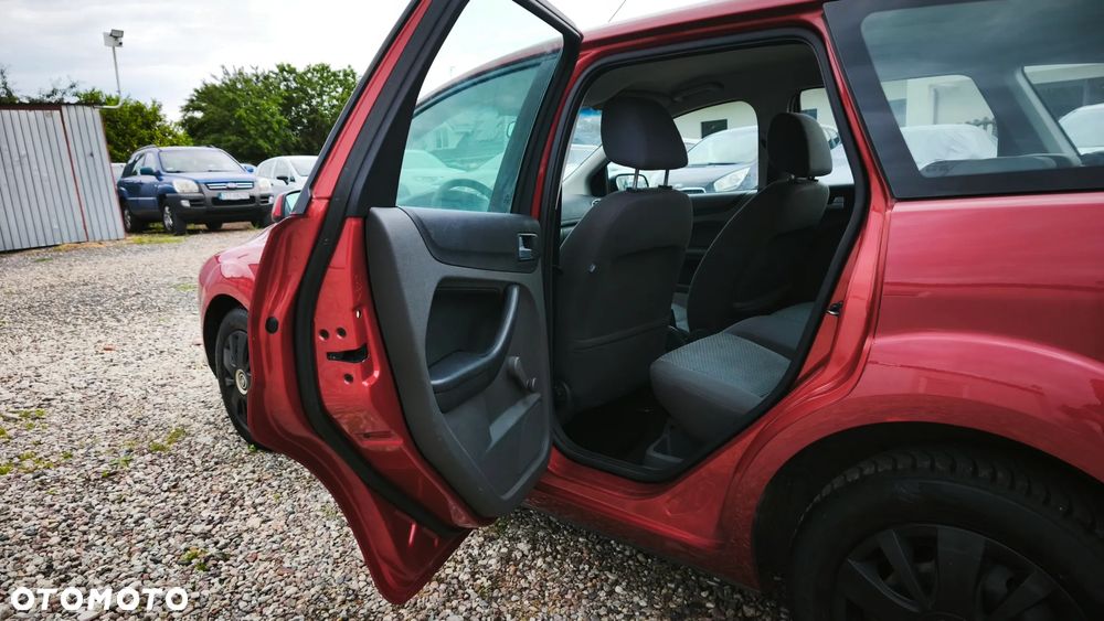 Ford Focus - 25