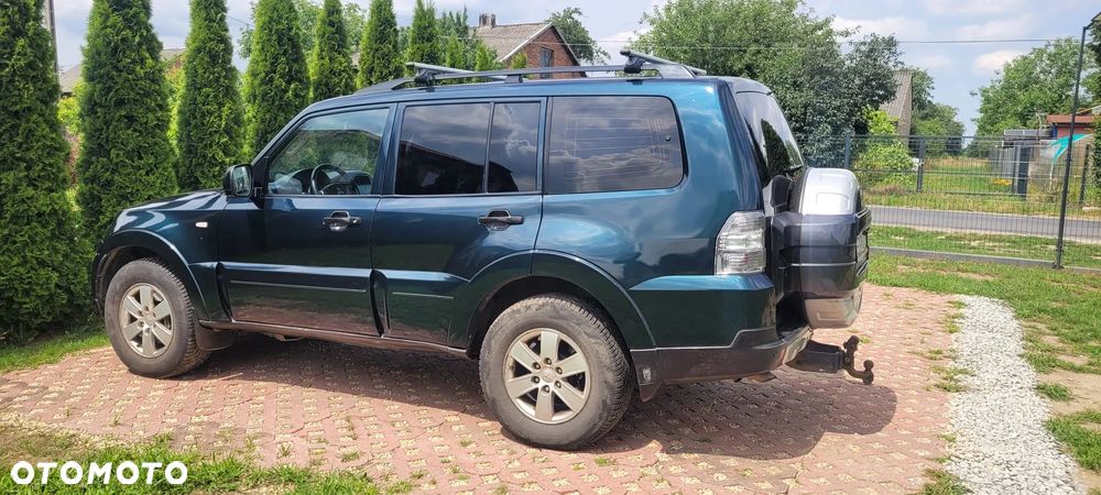 Mitsubishi Pajero - 9