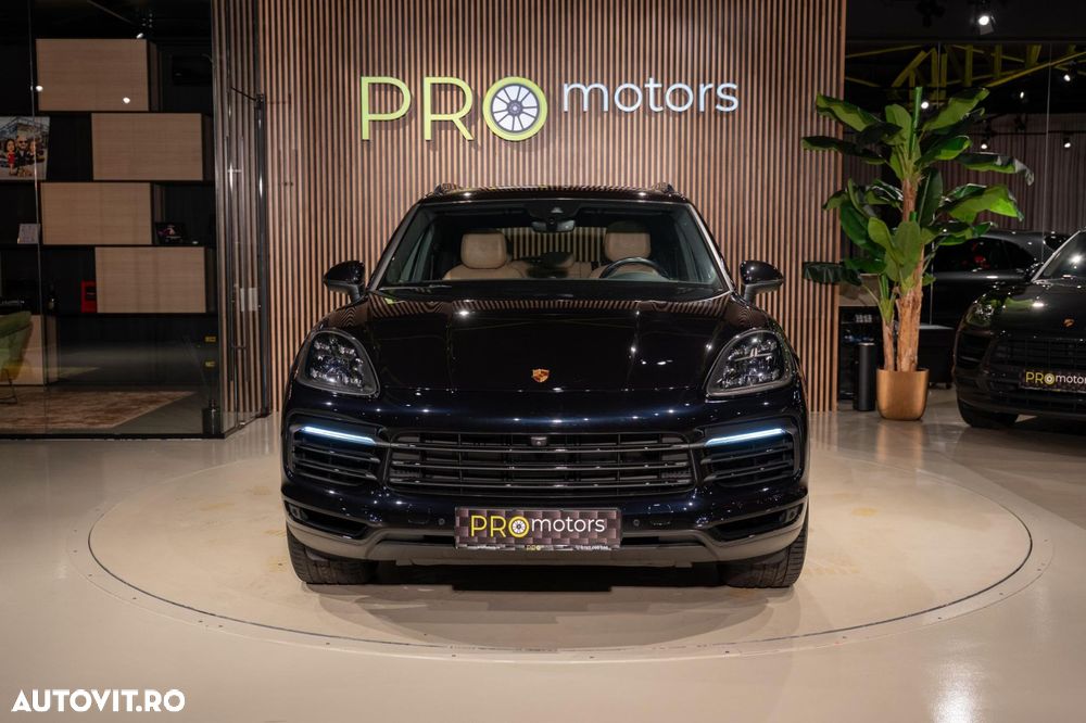 Porsche Cayenne - 4