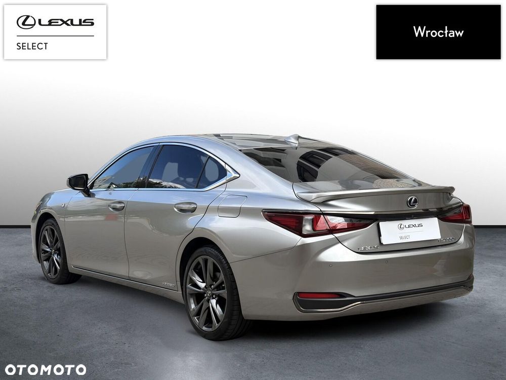 Lexus ES 300h F Sport - 4