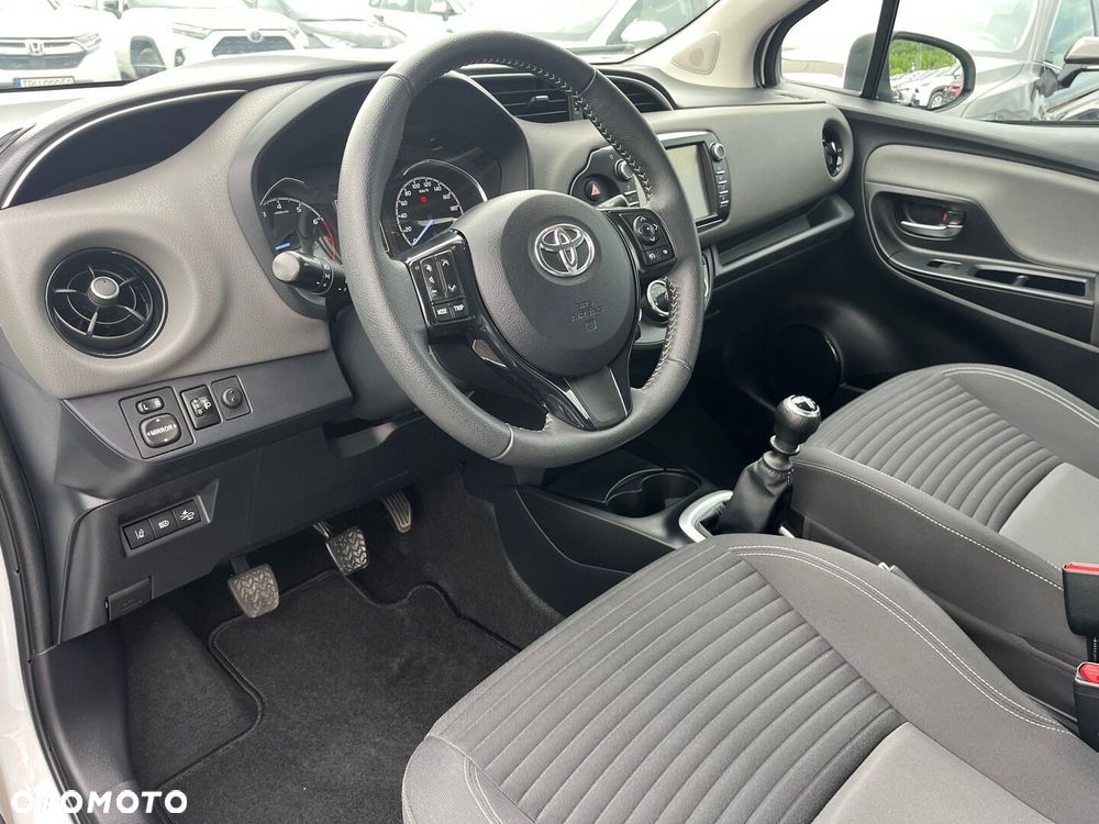 Toyota Yaris - 5