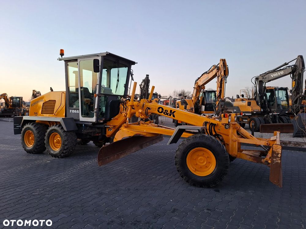 O&K F106A Równiarka Drogowa / New Holland / - 8
