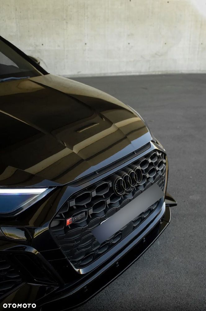 Audi RS3 Limousine - 8