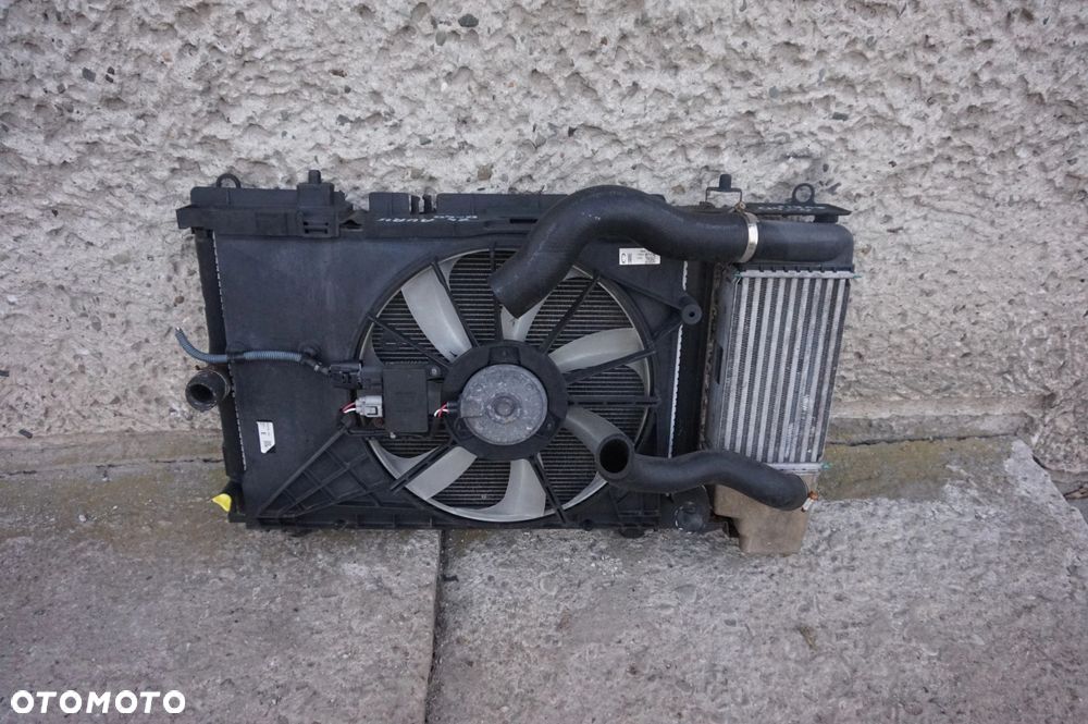 CHŁODNICA WODY 1.4 D4D TOYOTA AURIS LIFT 09/12r - 3