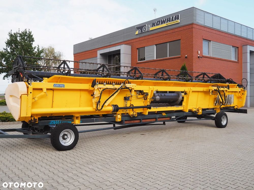 New Holland CR 9090 SmartTrax 4WD + VF 10,7 m - 12