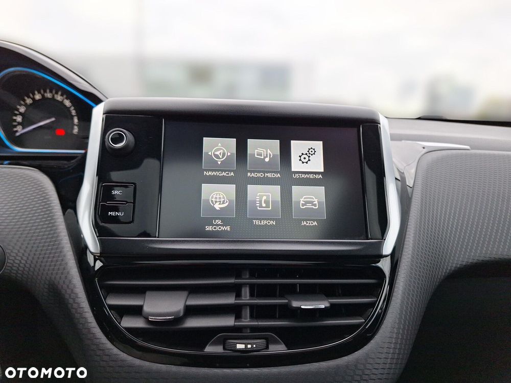 Peugeot 2008 1.2 Pure Tech Allure S&S - 17