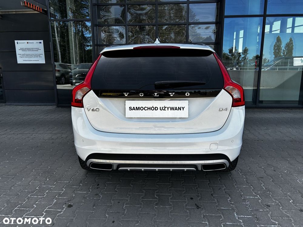 Volvo V60 Cross Country - 7