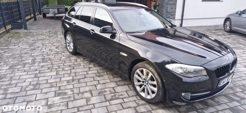 BMW Seria 5 525d xDrive - 7