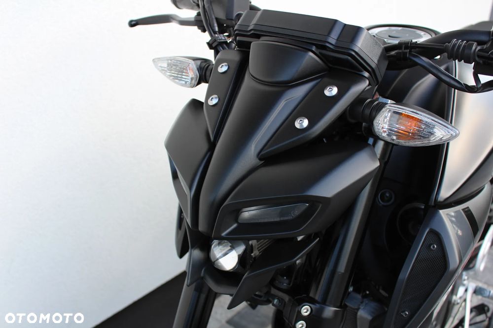 Yamaha MT - 16